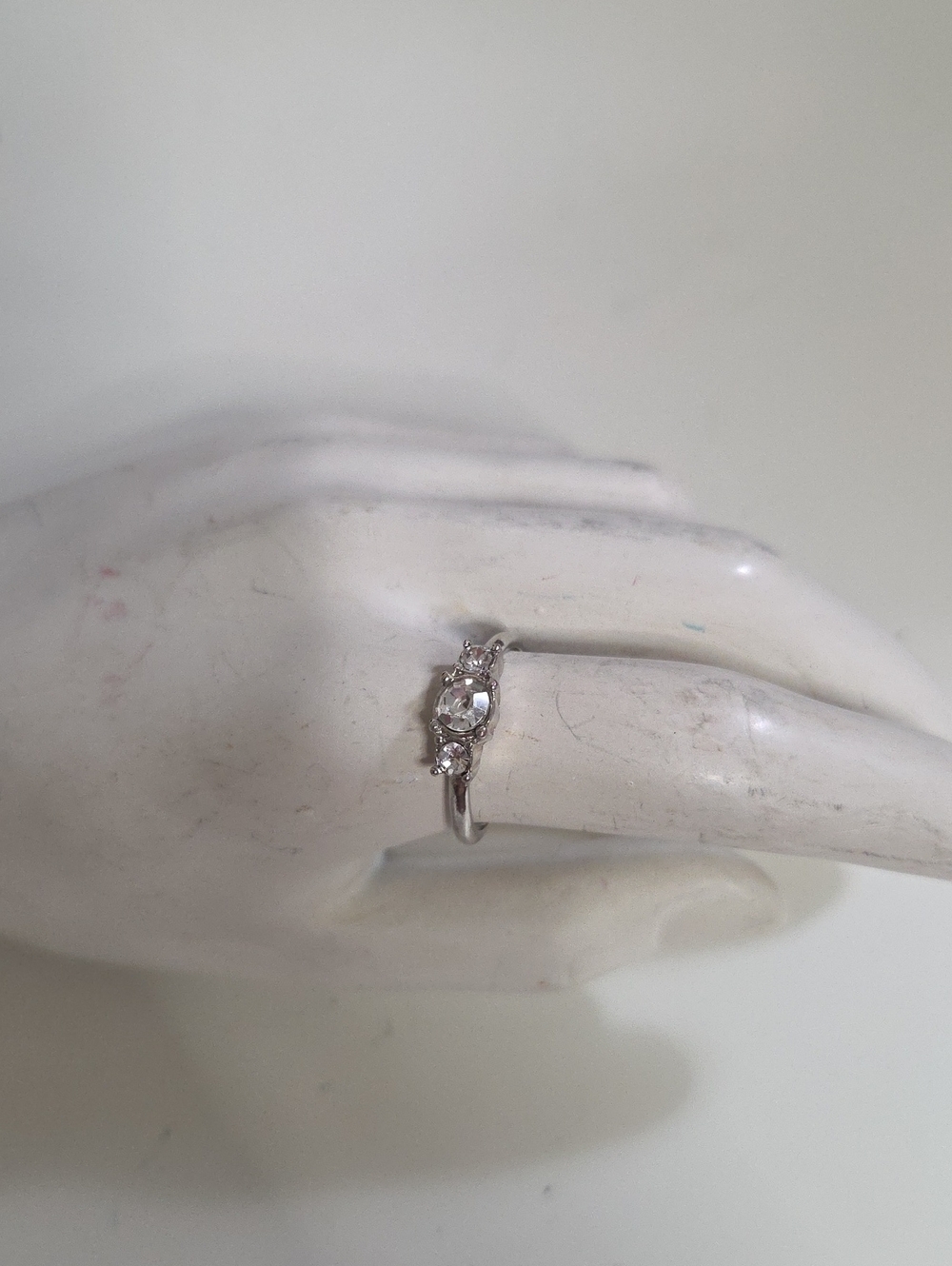 Sterling Silver Clear Cubic Zirconia Vintage-Style Ring [0152]